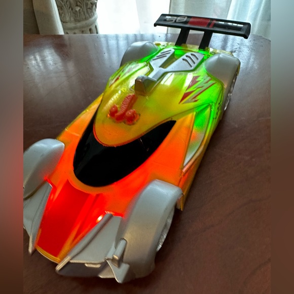 Hot Wheels Toys 29 Hot Wheel Color Crashers Race Car Toy Lights